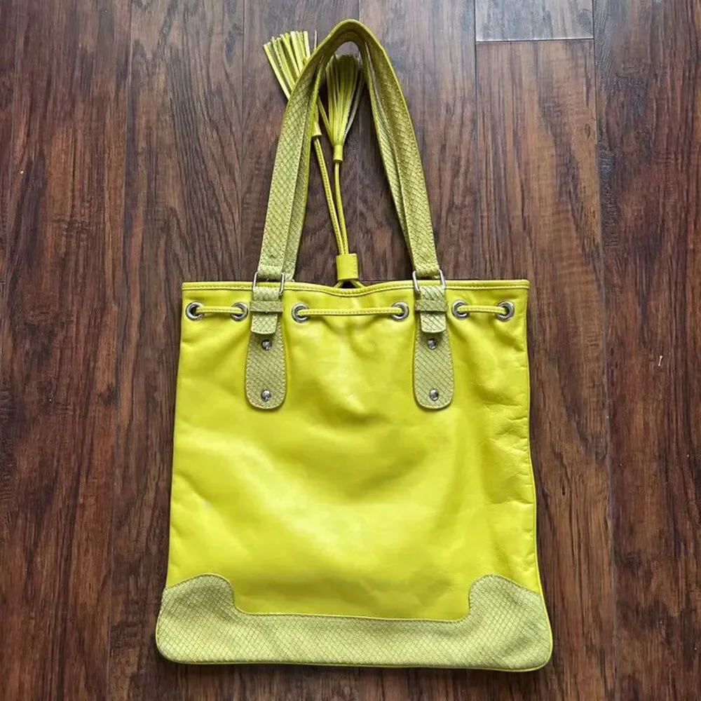 Maurizio Taiuti Italian Leather Tote Bag Yellow Snakeskin Embossed Tassel Womens